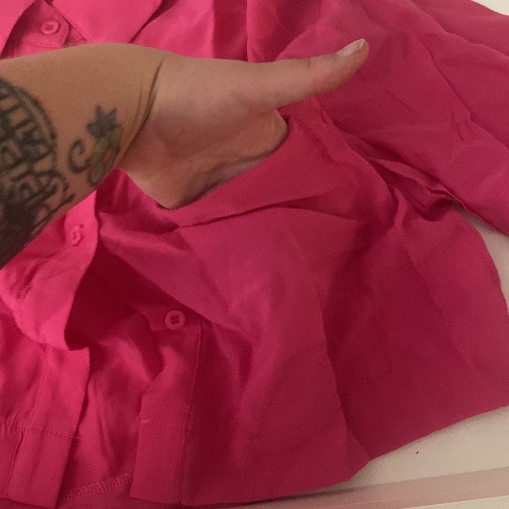 Drop shoulder patch pocket button up crop shirt size small hot pink - Picture 4 of 9